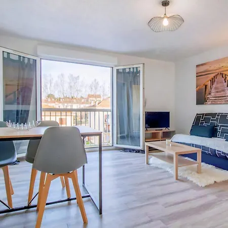 Cosy And Bright Apt With Balcony In Frejus Apartman *