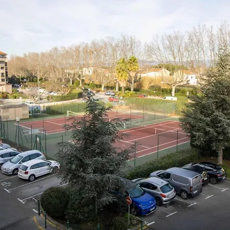 Apartman Cosy And Bright Apt With Balcony In Frejus